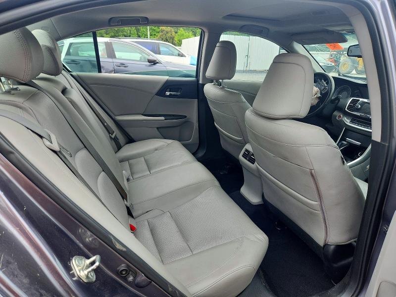 52301506 :رقم المزاد ، 1HGCR2F82FA191968 vin ، 2015 Honda Accord مزاد بيع