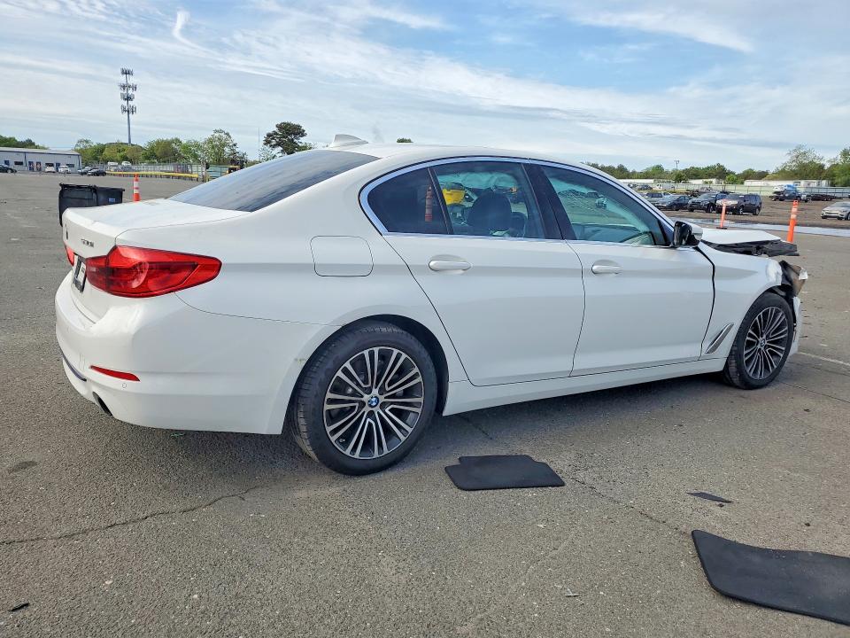 54440436 :رقم المزاد ، WBAJA7C54KWW25693 vin ، 2019 Bmw 530 مزاد بيع