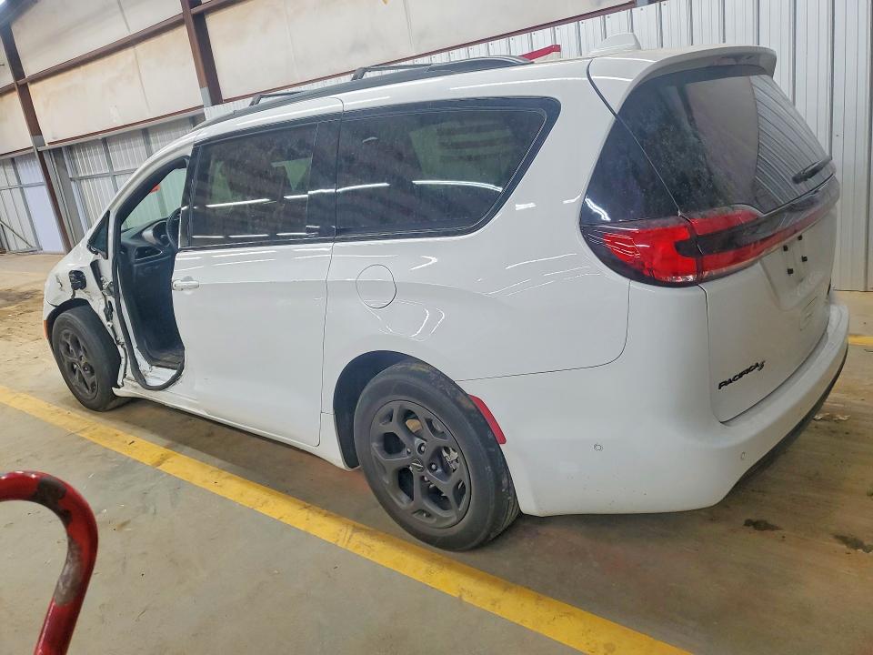 54449776 :رقم المزاد ، 2C4RC1S75MR526828 vin ، 2021 Chrysler Pacifica مزاد بيع