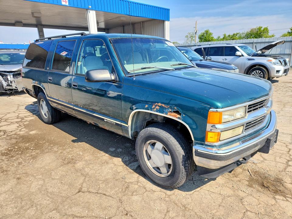 1998 Chevrolet Suburban მანქანა იყიდება აუქციონზე, vin: 3GNFK16R3WG146064, აუქციონის ნომერი: 54371696
