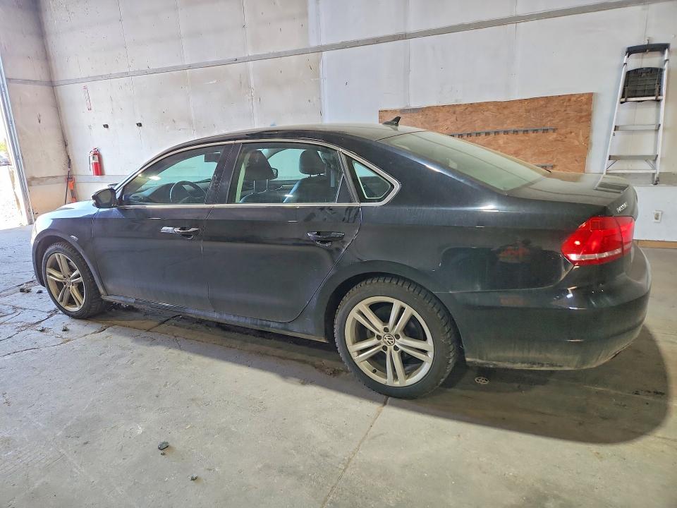 55153736 :رقم المزاد ، 1VWBS7A36EC053647 vin ، 2014 Volkswagen Passat مزاد بيع