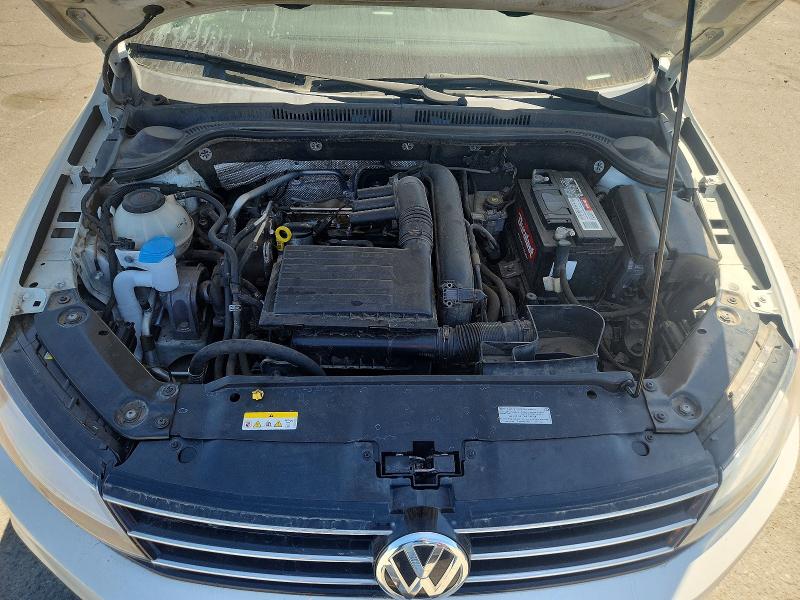 53913476 :رقم المزاد ، 3VWDB7AJ6JM237504 vin ، 2018 Volkswagen Jetta مزاد بيع