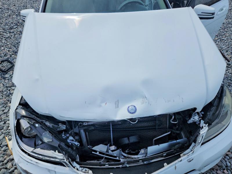 Продажа на аукционе авто 2013 Mercedes-benz C, vin: WDDGF4HBXDR271049, номер лота: 55220976