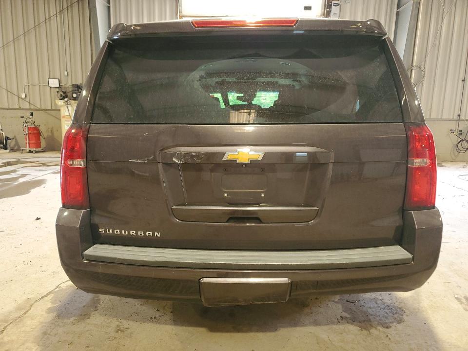 2015 Chevrolet Suburban მანქანა იყიდება აუქციონზე, vin: 1GNSKJKC7FR176801, აუქციონის ნომერი: 53743006