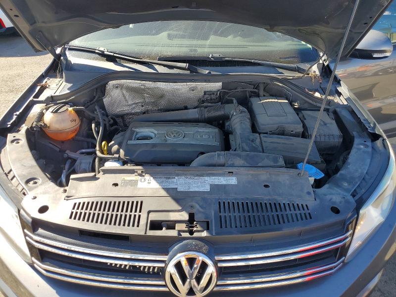 2017 Volkswagen Tiguan მანქანა იყიდება აუქციონზე, vin: WVGAV7AXXHK030001, აუქციონის ნომერი: 53376796