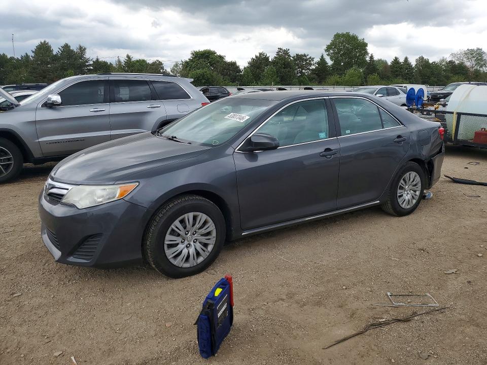 53837046 :رقم المزاد ، 4T1BF1FK3DU212259 vin ، 2013 Toyota Camry مزاد بيع
