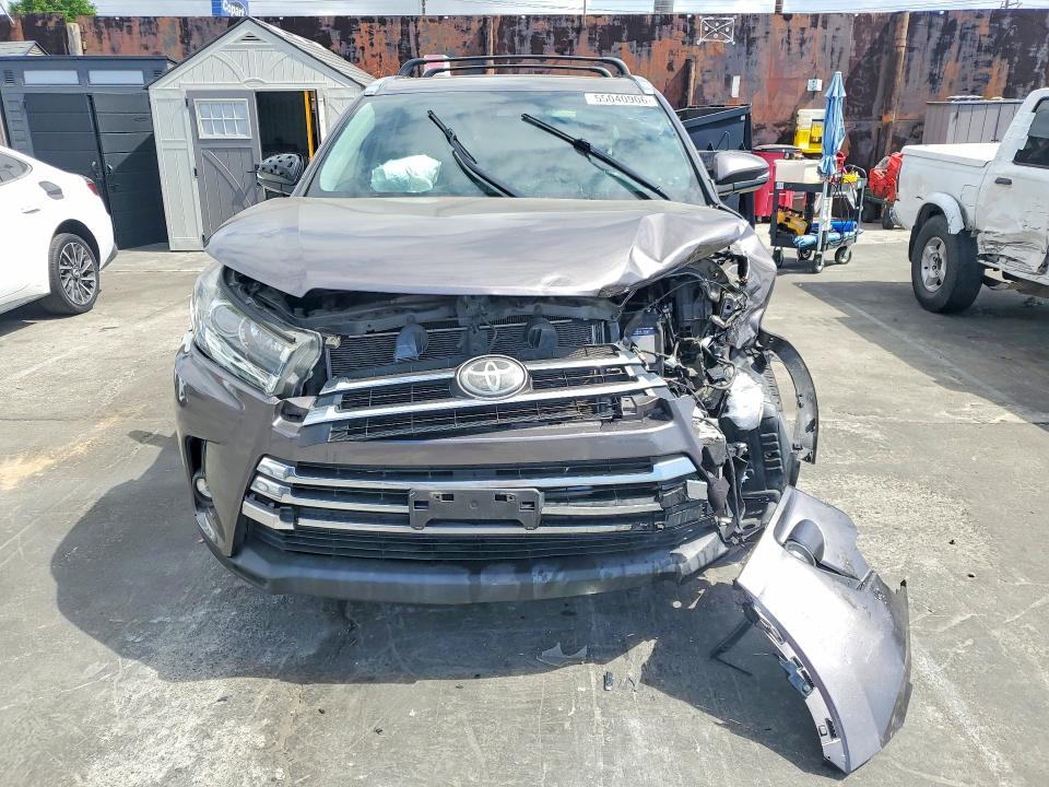 55040906 :رقم المزاد ، 5TDDZRFH1KS961487 vin ، 2019 Toyota Highlander مزاد بيع