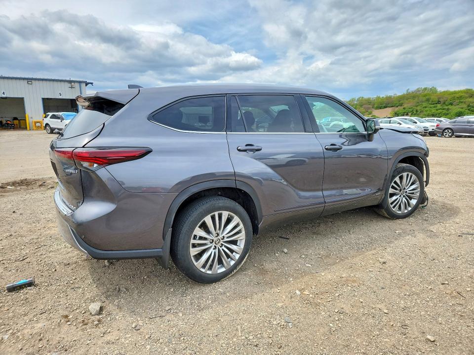 Продаж на аукціоні авто 2024 Toyota Highlander Hybrid, vin: 5TDEBRCH8RS603228, номер лоту: 52499316