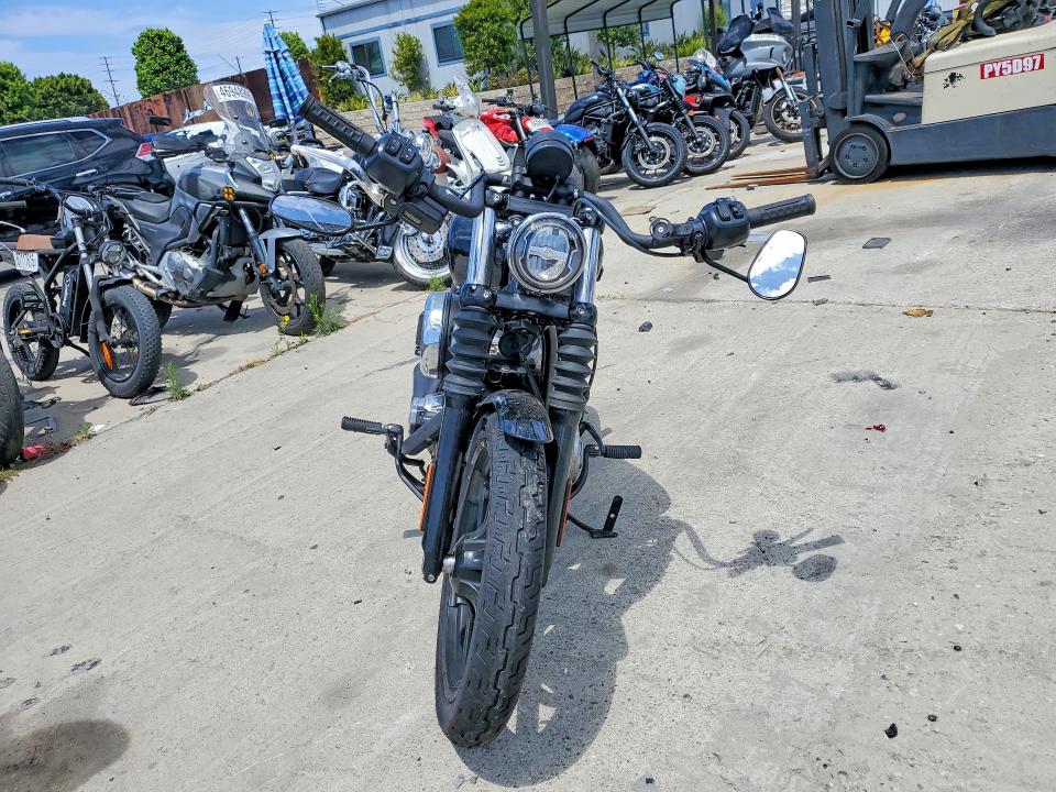 52219496 :رقم المزاد ، 1HD1YJ929SB041059 vin ، 2025 Harley Davidson Fxbb مزاد بيع