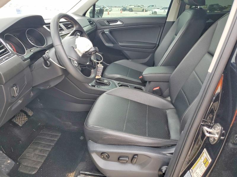 52553706 :رقم المزاد ، 3VV3B7AX0MM062160 vin ، 2021 Volkswagen Tiguan مزاد بيع