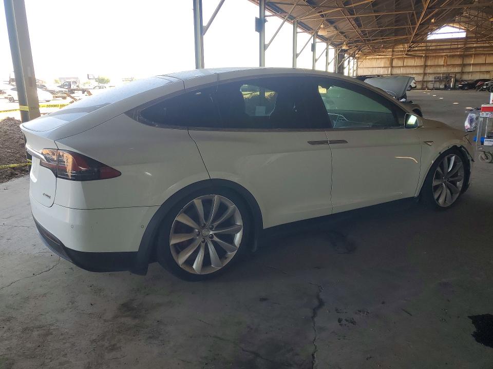 2016 Tesla Model X მანქანა იყიდება აუქციონზე, vin: 5YJXCAE46GFF00055, აუქციონის ნომერი: 52561146
