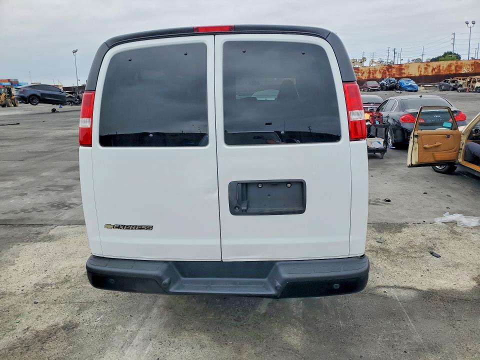 Продажа на аукционе авто 2023 Chevrolet Express G3500, vin: 1GAZGNFP3P1234182, номер лота: 53446596