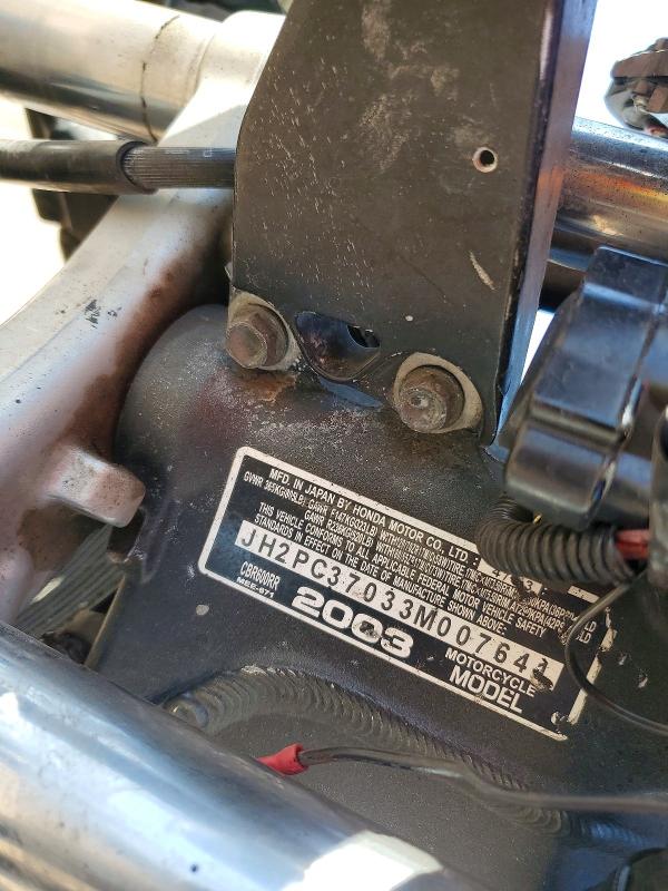53833006 :رقم المزاد ، JH2PC37033M007641 vin ، 2003 Honda Cbr600 مزاد بيع