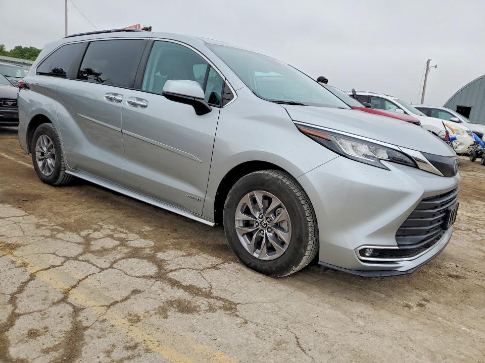 Продажа на аукционе авто 2021 Toyota Sienna, vin: 5TDJRKEC5MS020112, номер лота: 53548786