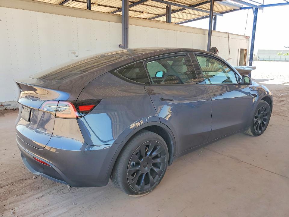 2023 Tesla Model Y მანქანა იყიდება აუქციონზე, vin: 7SAYGDEE5PF879892, აუქციონის ნომერი: 54352156