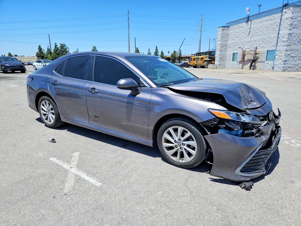 54191526 :رقم المزاد ، 4T1C11AK8PU081702 vin ، 2023 Toyota Camry مزاد بيع