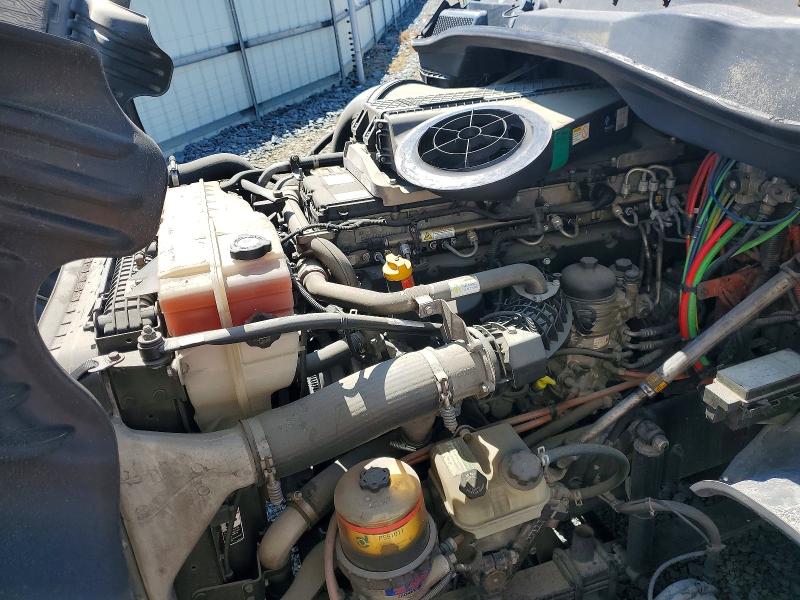 48545096 :رقم المزاد ، 1FUJGEDR6HLHP3261 vin ، 2017 Freigliner Cascadia 125 مزاد بيع