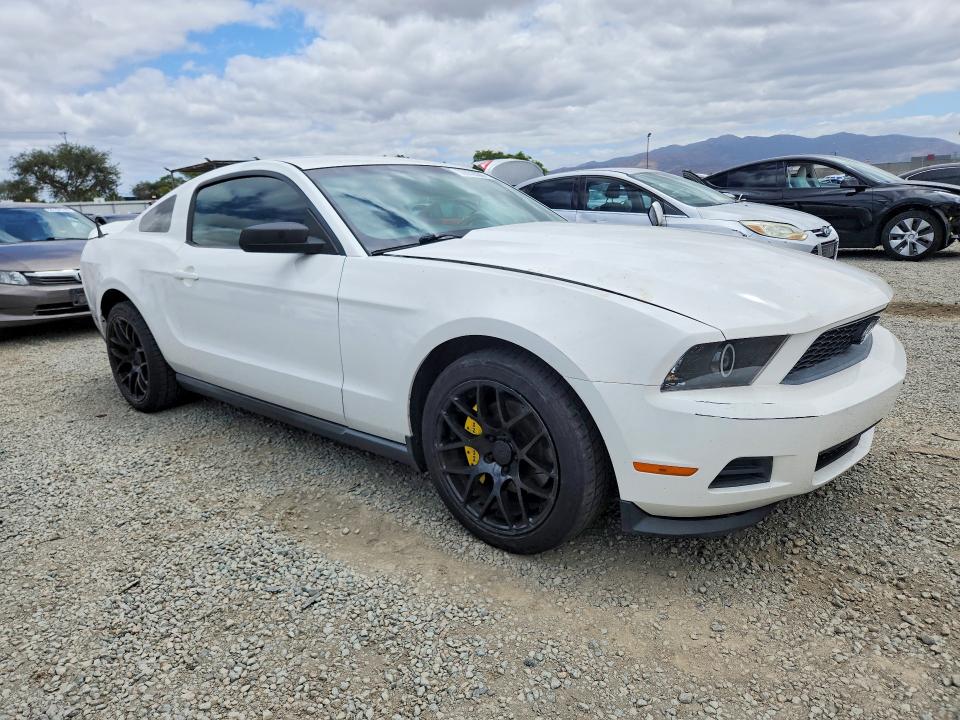 55032636 :رقم المزاد ، 1ZVBP8AM9C5239832 vin ، 2012 Ford Mustang مزاد بيع