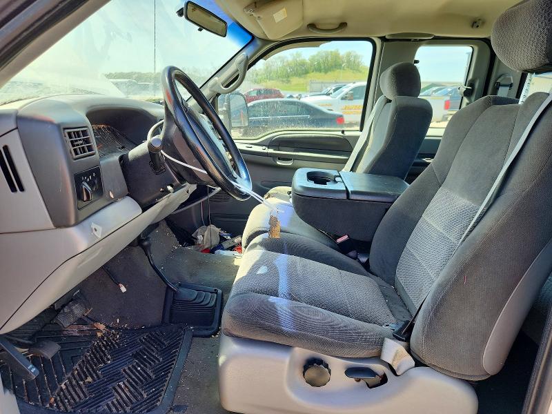 53543296 :رقم المزاد ، 1FTNX21L42EA47561 vin ، 2002 Ford F250 مزاد بيع