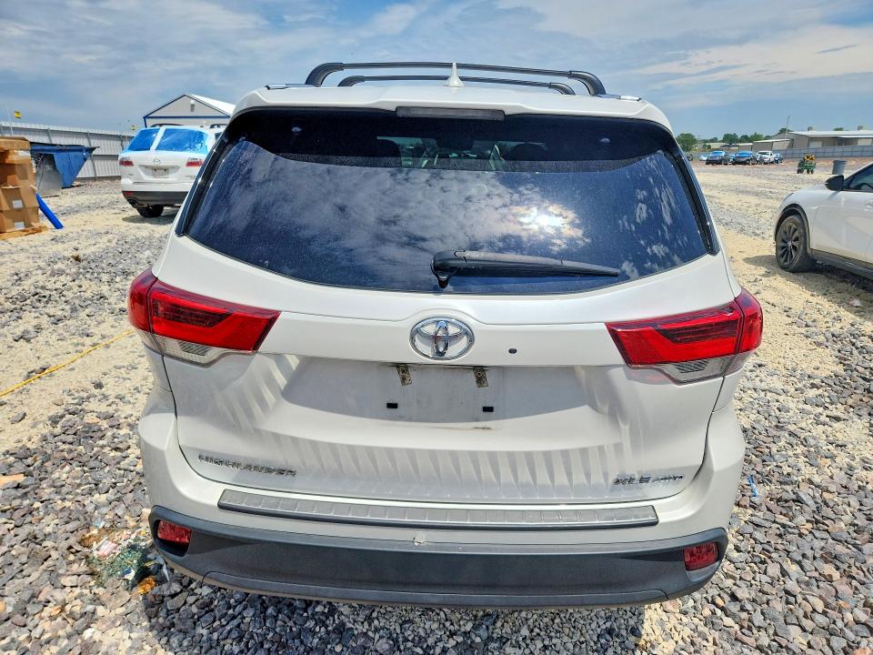 Продажа на аукционе авто 2019 Toyota Highlander, vin: 5TDJZRFH3KS998009, номер лота: 54115896