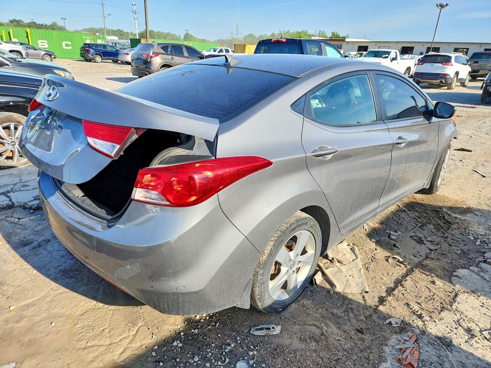2013 Hyundai Elantra მანქანა იყიდება აუქციონზე, vin: 5NPDH4AE6DH330262, აუქციონის ნომერი: 55192316