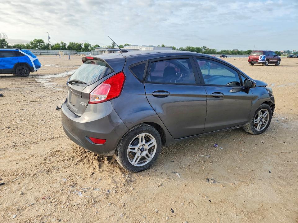 54701026 :رقم المزاد ، 3FADP4EJ4HM171662 vin ، 2017 Ford Fiesta مزاد بيع