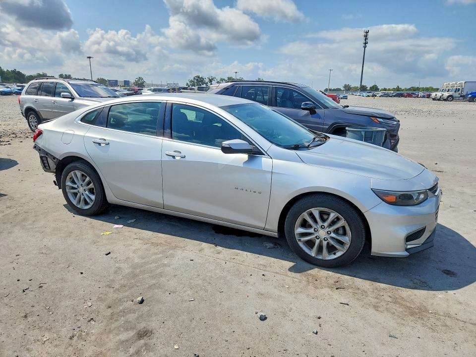52873856 :رقم المزاد ، 1G1ZD5ST9JF135808 vin ، 2018 Chevrolet Malibu مزاد بيع
