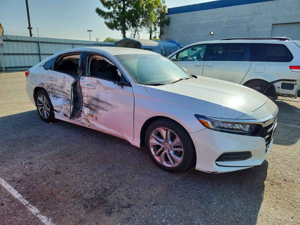 53386026 :رقم المزاد ، 1HGCV1F13JA065362 vin ، 2018 Honda Accord مزاد بيع