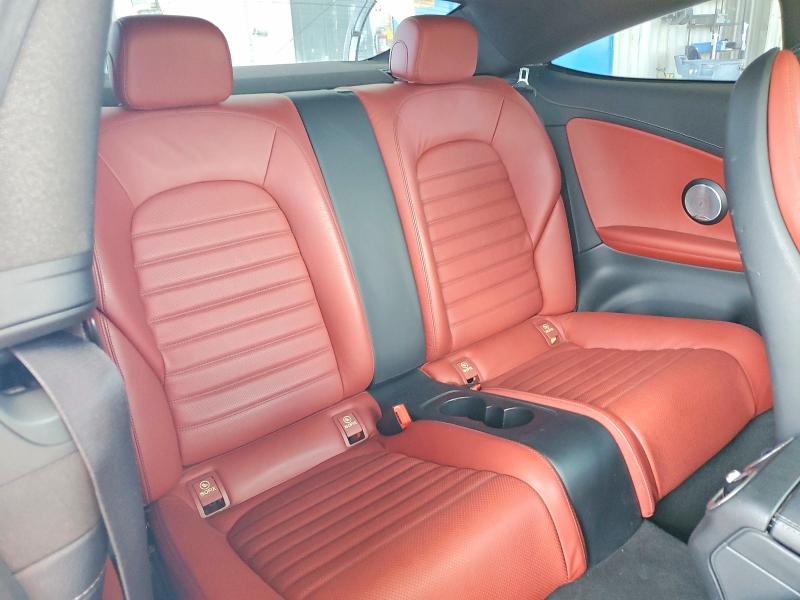 52155526 :رقم المزاد ، WDDWJ4JBXHF389971 vin ، 2017 Mercedes-benz C مزاد بيع