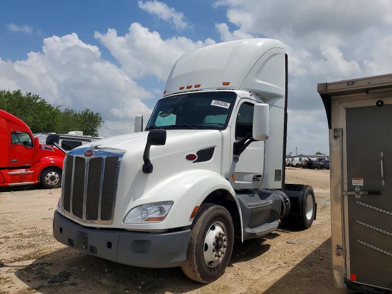 Продаж на аукціоні авто 2018 Peterbilt 579, vin: 1XPBA48X0JD477888, номер лоту: 53845286