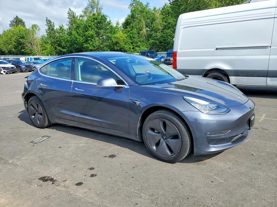54007226 :رقم المزاد ، 5YJ3E1EA3KF447528 vin ، 2019 Tesla Model 3 مزاد بيع
