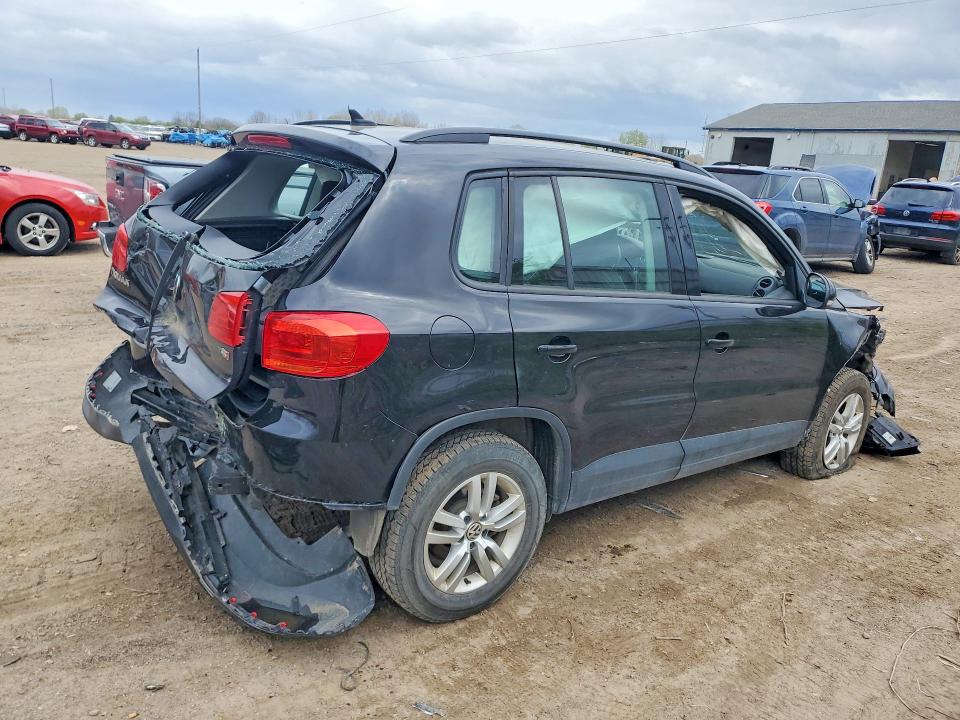 Auction sale of the 2017 Volkswagen Tiguan, vin: WVGAV7AX4HK000203, lot number: 52166376