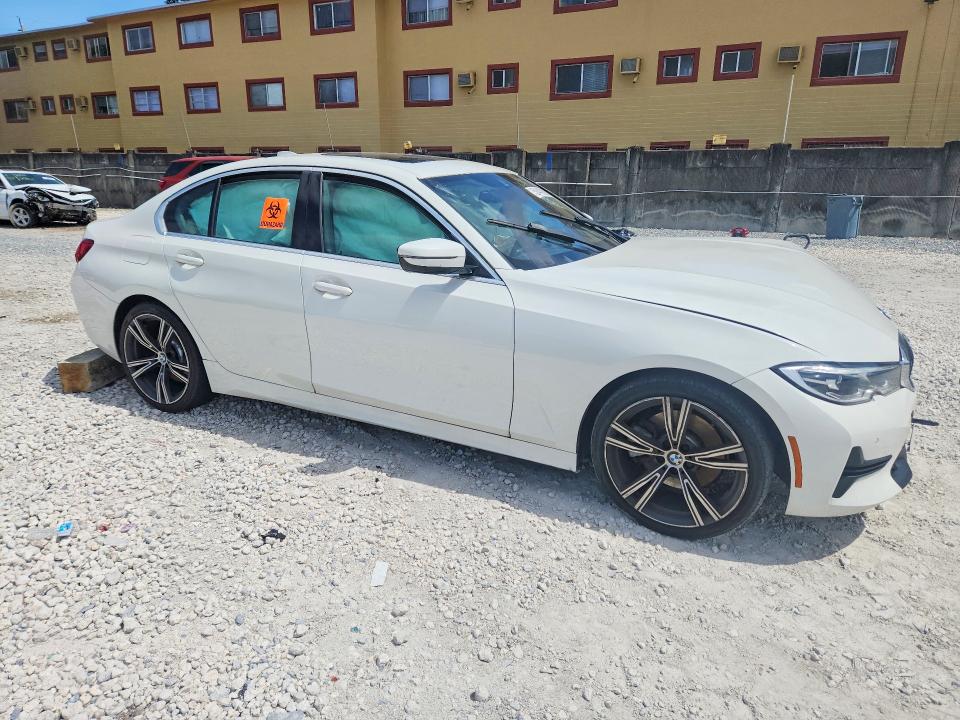 52443326 :رقم المزاد ، 3MW5R1J04M8B83721 vin ، 2021 Bmw 330i مزاد بيع