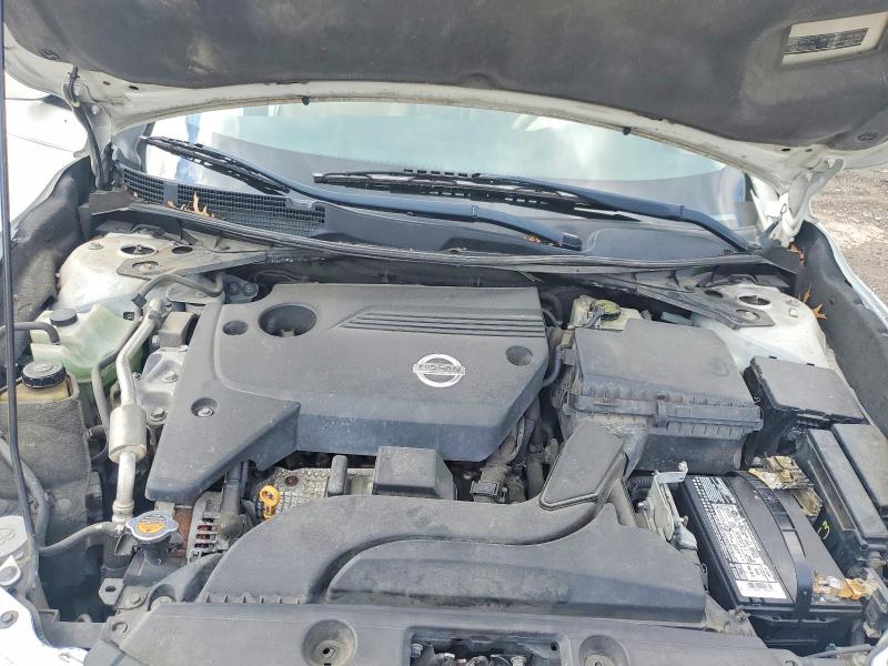 2015 Nissan Altima მანქანა იყიდება აუქციონზე, vin: 1N4AL3AP5FN326578, აუქციონის ნომერი: 52059946