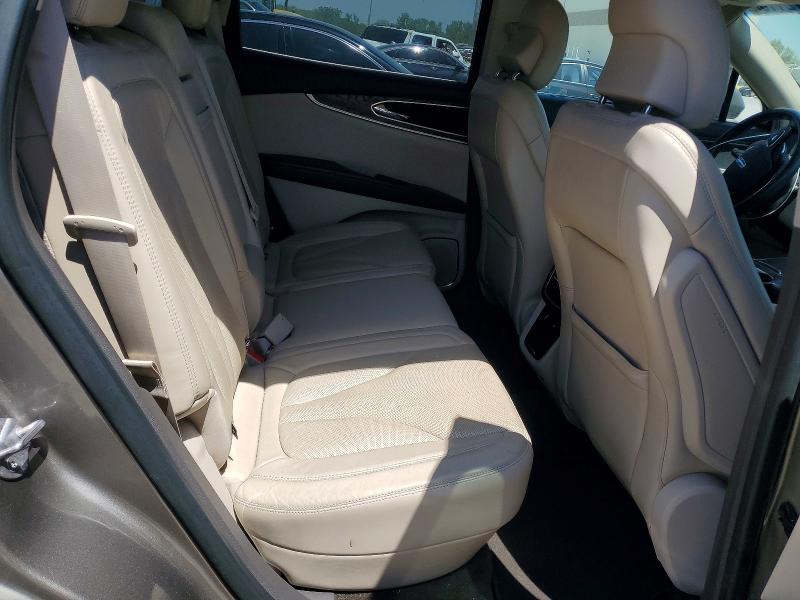 52072116 :رقم المزاد ، 2LMTJ8LR8GBL75064 vin ، 2016 Lincoln Mkx مزاد بيع
