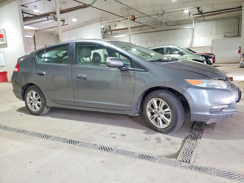 53381896 :رقم المزاد ، JHMZE2H78AS004520 vin ، 2010 Honda Insight مزاد بيع