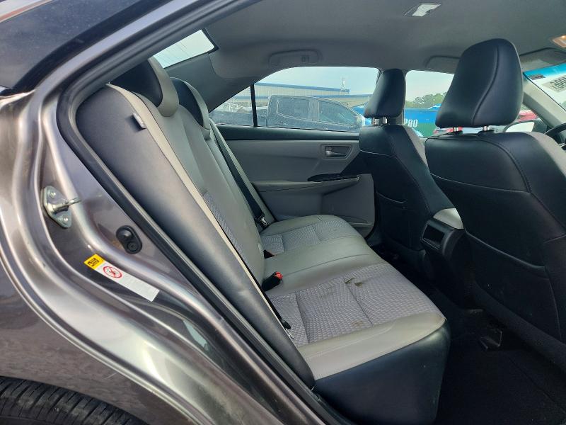 54044996 :رقم المزاد ، 4T1BF1FK6FU075823 vin ، 2015 Toyota Camry مزاد بيع