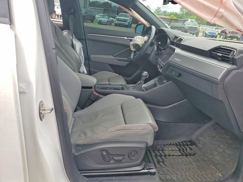 Продажа на аукционе авто 2021 Audi Q3, vin: WA1DECF35M1040588, номер лота: 54500596