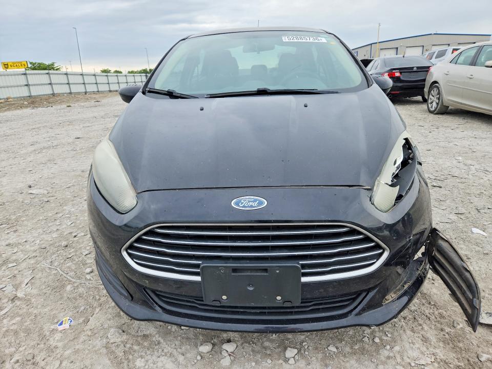 52885736 :رقم المزاد ، 3FADP4BJ5JM116566 vin ، 2018 Ford Fiesta مزاد بيع