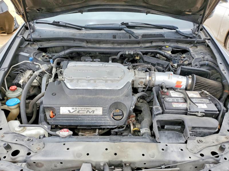 52493026 :رقم المزاد ، 1HGCS2B81BA002649 vin ، 2011 Honda Accord مزاد بيع