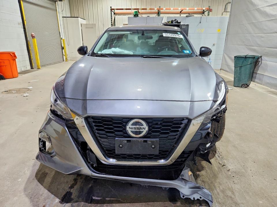 55128976 :رقم المزاد ، 1N4BL4CW8KC232666 vin ، 2019 Nissan Altima مزاد بيع