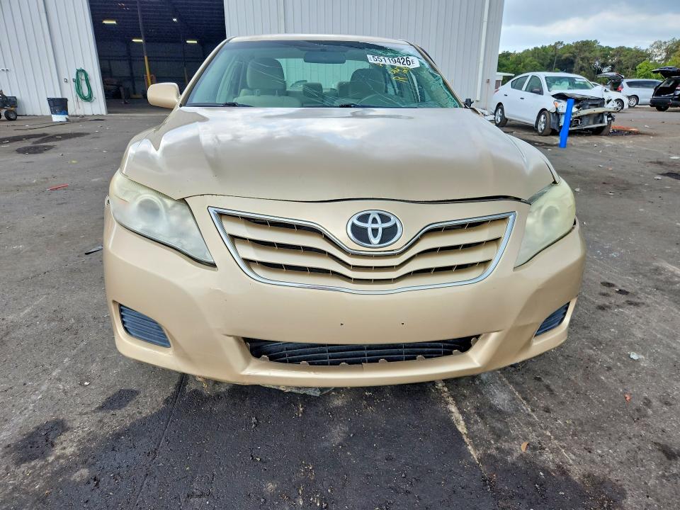 55119426 :رقم المزاد ، 4T1BF3EKXBU747339 vin ، 2011 Toyota Camry مزاد بيع
