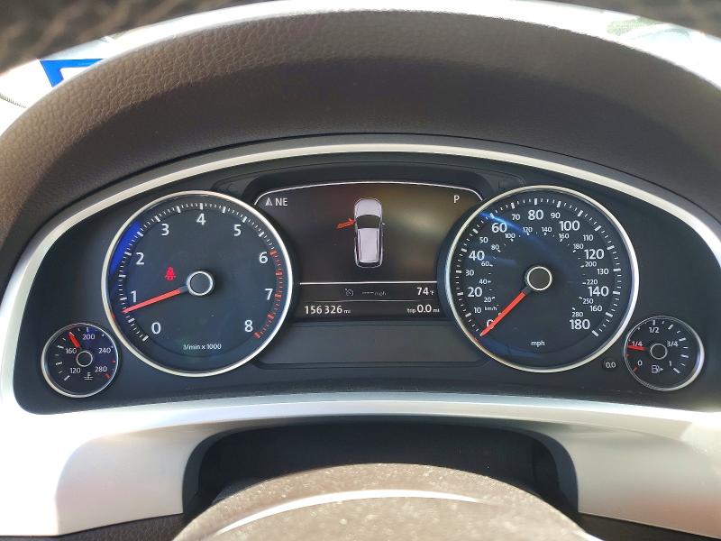 52270496 :رقم المزاد ، WVGEF9BPXDD010483 vin ، 2013 Volkswagen Touareg مزاد بيع