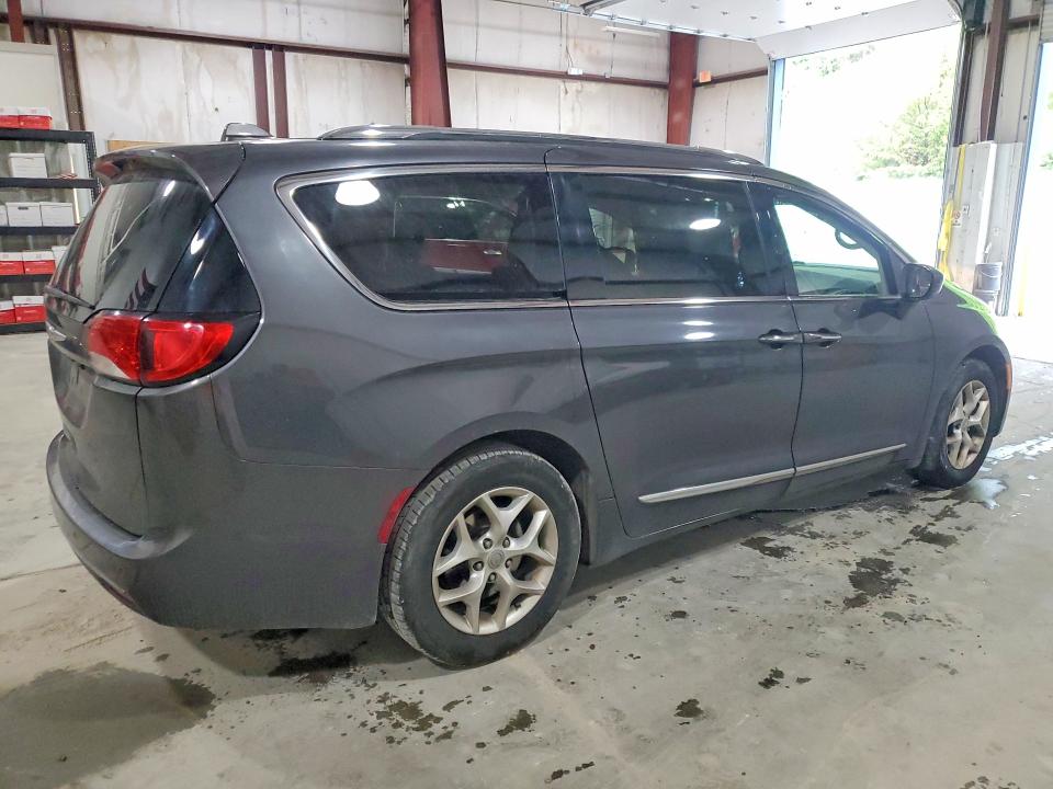 2018 Chrysler Pacifica მანქანა იყიდება აუქციონზე, vin: 2C4RC1BGXJR123231, აუქციონის ნომერი: 53617486