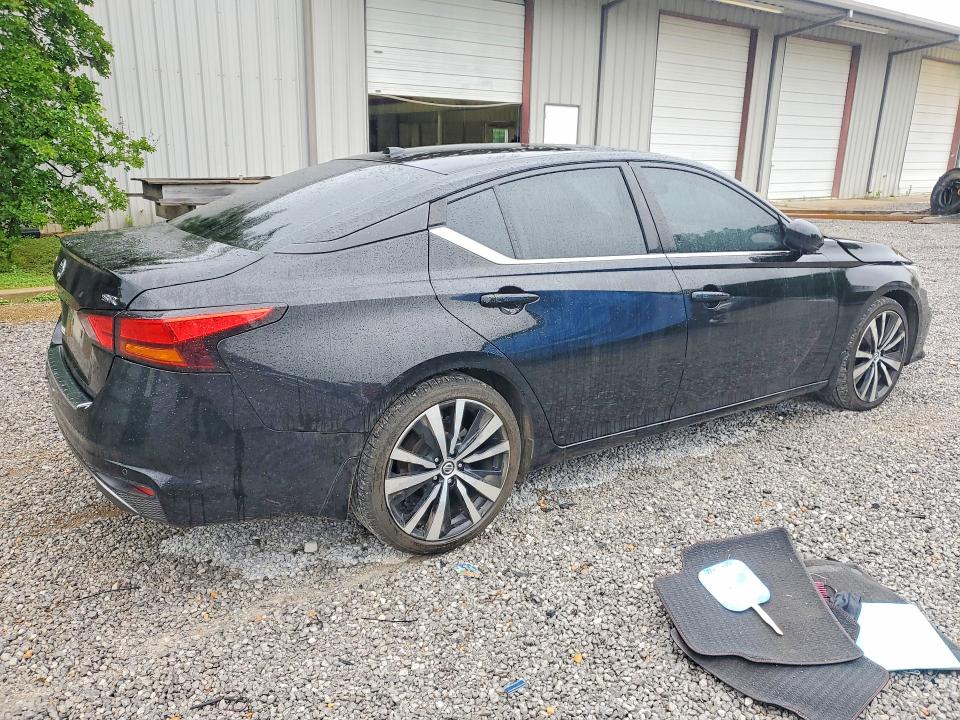 52446836 :رقم المزاد ، 1N4BL4CV9NN423366 vin ، 2022 Nissan Altima مزاد بيع