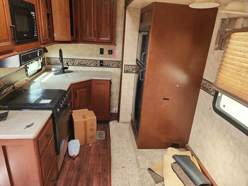 52747486 :رقم المزاد ، 4X4FSAN25DJ027161 vin ، 2013 Foresriver Sandpiper 378fb مزاد بيع