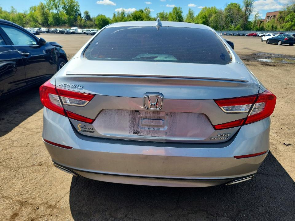 53125916 :رقم المزاد ، 1HGCV2F3XJA047741 vin ، 2018 Honda Accord مزاد بيع