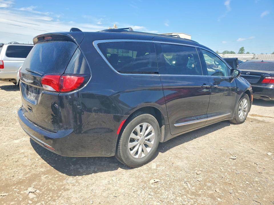 2017 Chrysler Pacifica მანქანა იყიდება აუქციონზე, vin: 2C4RC1BG8HR526618, აუქციონის ნომერი: 52500076