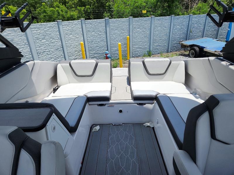54298366 :رقم المزاد ، YAMC0522H324 vin ، 2024 Yam Boat مزاد بيع
