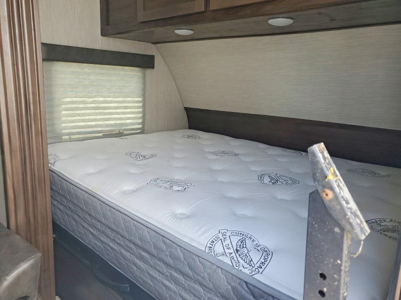 53111036 :رقم المزاد ، 5ZT2CKGC8MY008011 vin ، 2021 Forest River Sier Forest Riv مزاد بيع